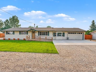 162 S Ash Ave