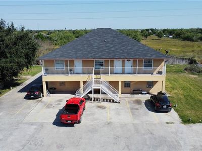 3304 N Palm Leaf Cir