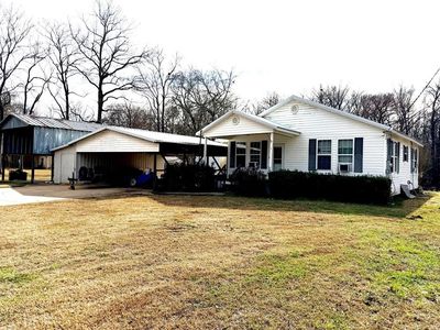 152 Fins And Feathers Dr