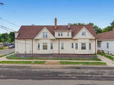 500 W Arthur Ave