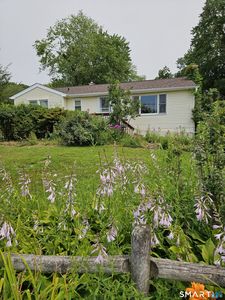 6 Colonial Drive