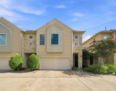 3808 Center Plaza Dr