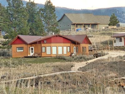 4374 Stone Mountain Trl