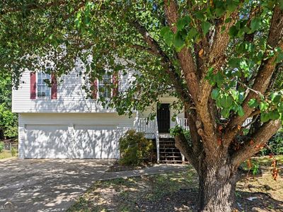 303 Ivy Terrace Dr