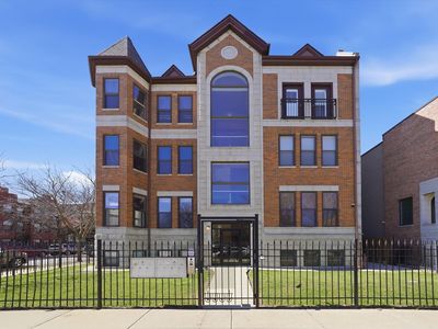 4956 S Champlain Ave APT 1S