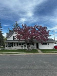 103 4th St SW