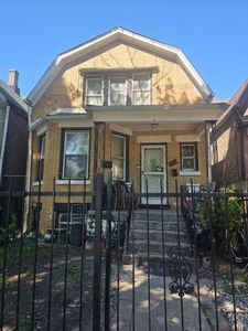 912 N Trumbull Ave