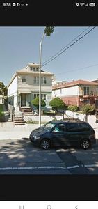 111-09 34th Ave