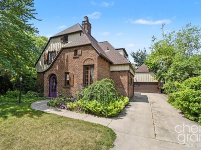 1139 Cadillac Dr SE