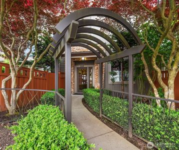 316 Walnut Street #103