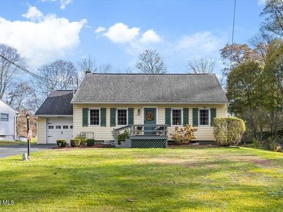 Property at 12 Bradford Place, Slingerlands, NY