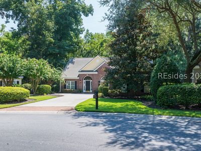 8 Haddington Ct