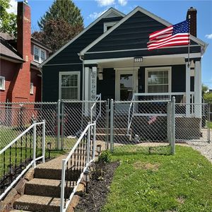 228 Florence Ave