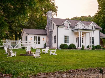 2405 Thompson Rd