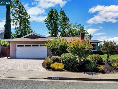 233 Southwind Dr