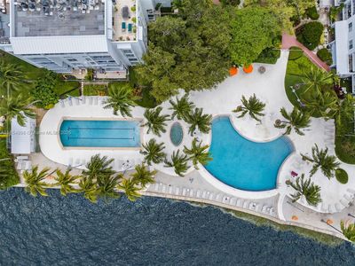 650 NE 64th St APT G304