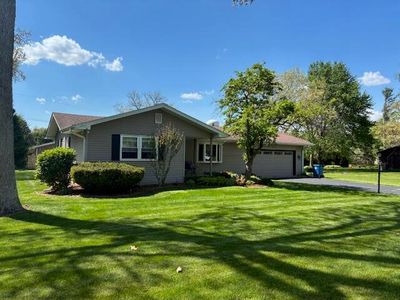 546 Gardenia St SE