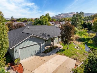 324 Phoenix Hills Dr