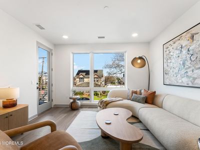 665 2nd Avenue #209