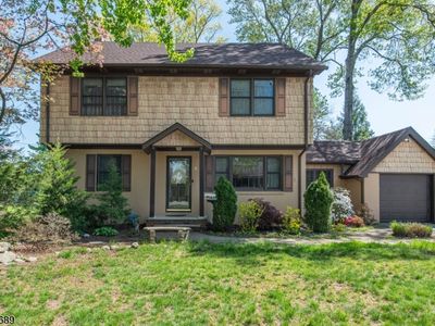 63 Duncan Ave