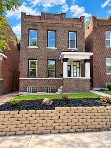 3467 Giles Ave