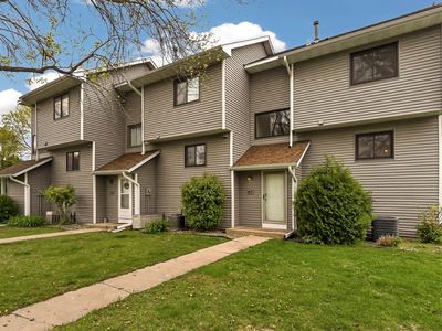 40 Elton Ridge Ct NW
