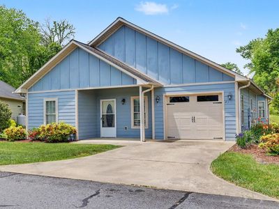 47 Riverwalk Cir