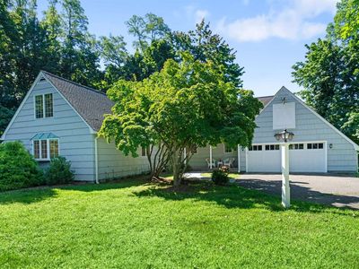 3 Bevy Hollow Road