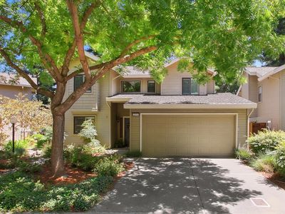 2094 University Park Dr