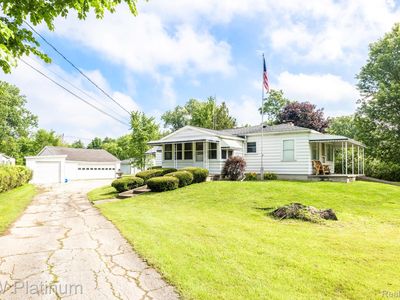 5930 Gratiot Ave
