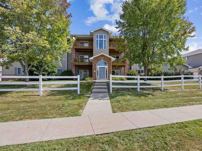 2743 Triple Crown Ln UNIT 2