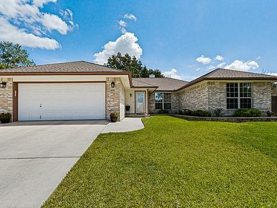 1037 Segovia Cir