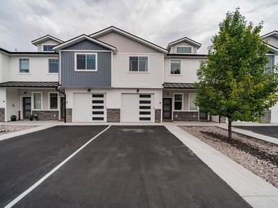 Property at 159 Park Lawn Ave, Pocatello, ID