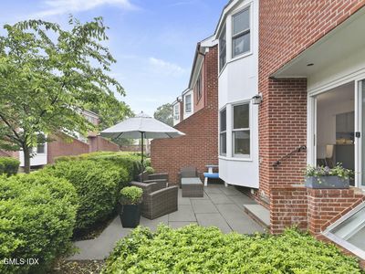 56 Sherwood Pl APT 8