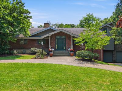 2072 Outlook Dr