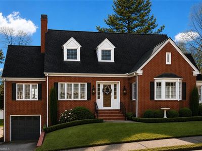 346 Worth St