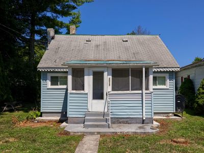 2017 Leslie Ave
