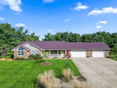 1000 E Country Ln