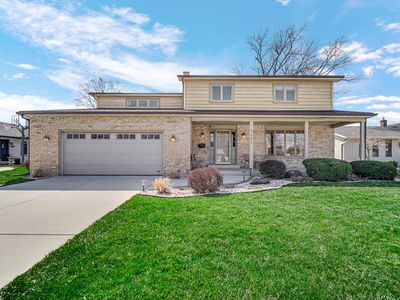 9456 Walnut Dr