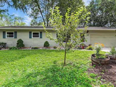 6109 Mulberry Circle