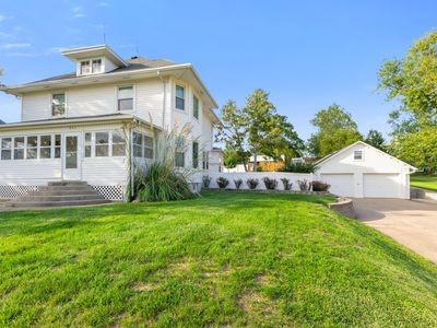 711 Frankfort St