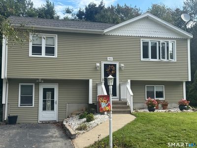 Property at 95 Cottonwood Lane, Uncasville, CT