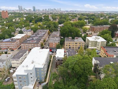 71 Walnut Park
