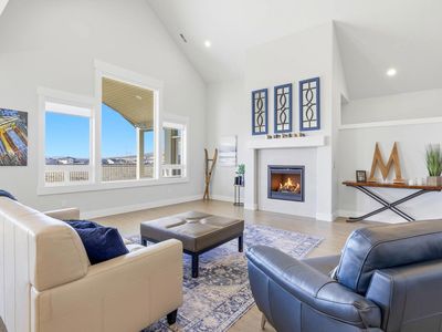 2243 Legacy Ln