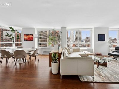 200 E 94th St APT 2009