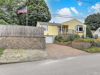 8 Halsey St