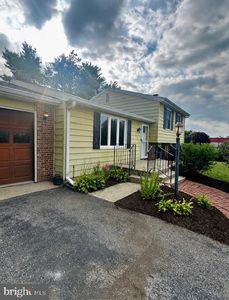 11 Chapel Pl