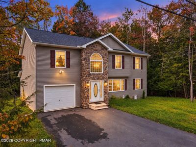 Property at 425 Scotch Pine Dr, Pocono Summit, PA