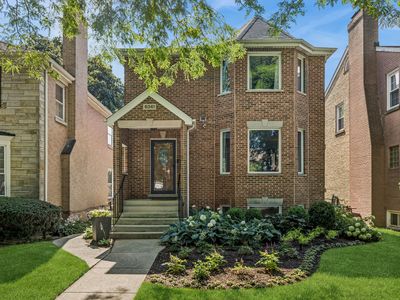 6341 N Le Mai Ave
