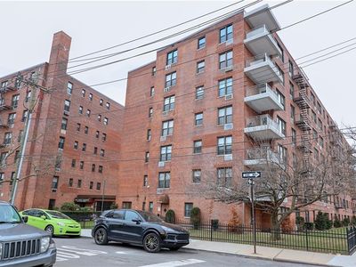 100 Colfax Ave APT 2H